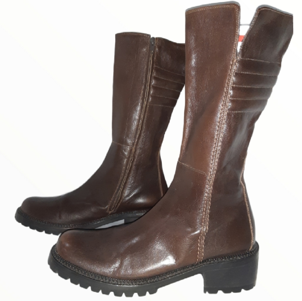 Graye Made In Italy Chunky Block Heel Boots Size 8